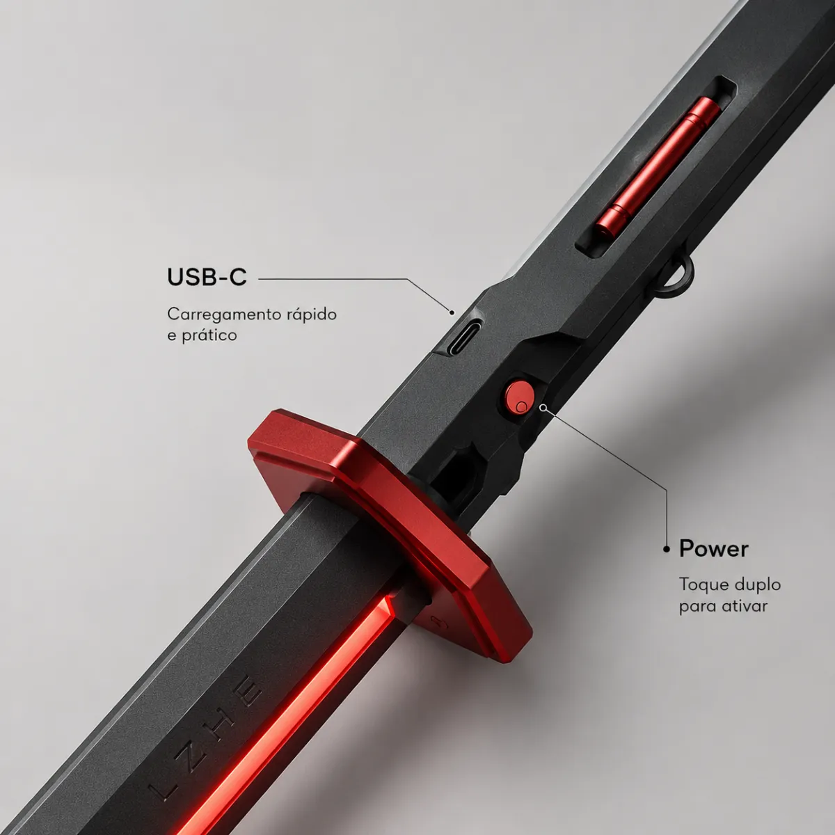 Detalhe da entrada USB-C e botão power da katana
